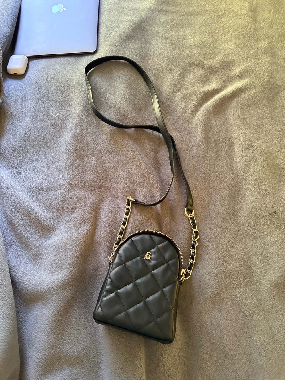 Steve Madden Black Quilted Crossbody with Gold Chain Strap